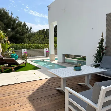 Villa Perfect Family House Close To The Santa Eularia des Riu